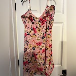 Cute pink summer dress.
